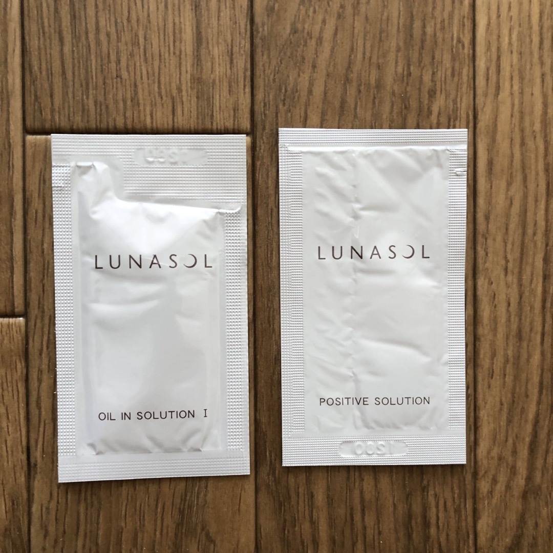 LUNASOL(ルナソル)のルナソル　化粧液　美容液　試供品 コスメ/美容のスキンケア/基礎化粧品(美容液)の商品写真