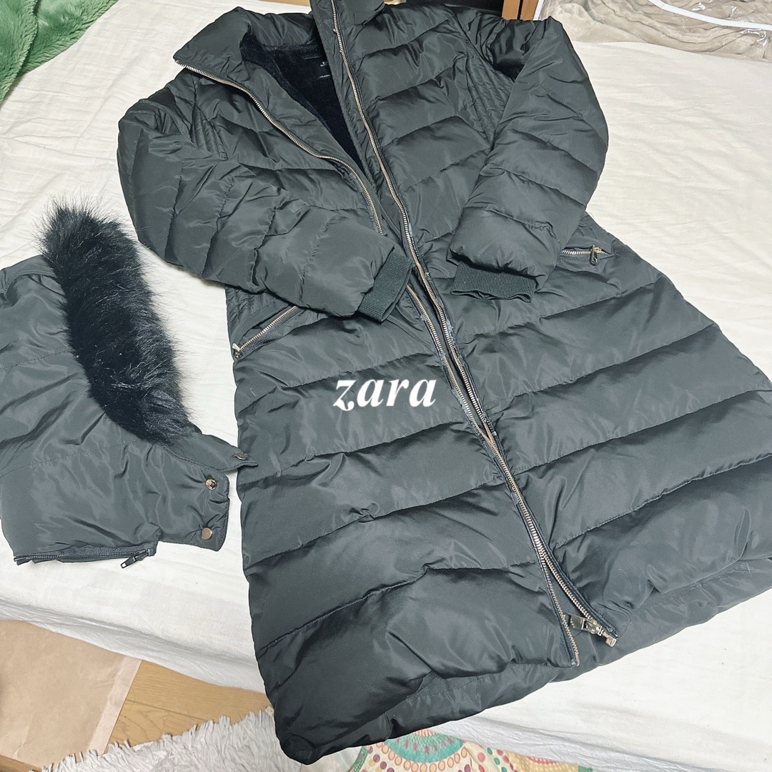 ZARA(ザラ)のzara ザラ　ダウンジャケット　ブラック　Mサイズ レディースのジャケット/アウター(ダウンジャケット)の商品写真