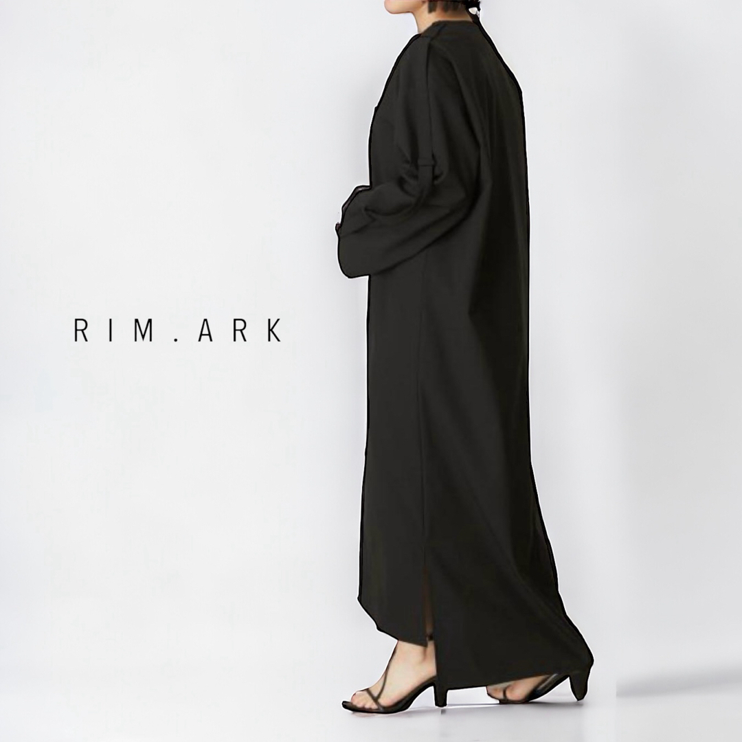 RIM.ARK(リムアーク)のRIM.ARK(リムアーク)Long belted dress ワンピース 黒 レディースのワンピース(ロングワンピース/マキシワンピース)の商品写真