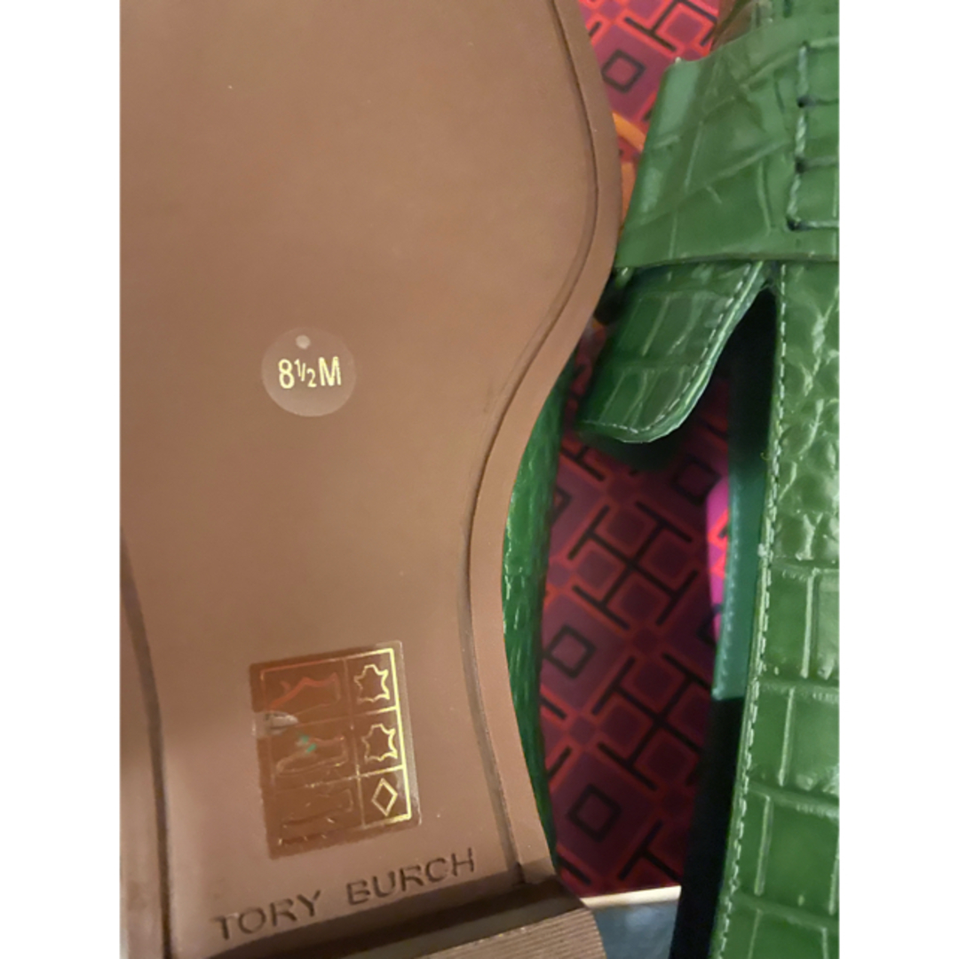 Tory Burch(トリーバーチ)の★新品未使用★Tory Burch トリーバーチ レザーシューズ8.5 レディースの靴/シューズ(スリッポン/モカシン)の商品写真