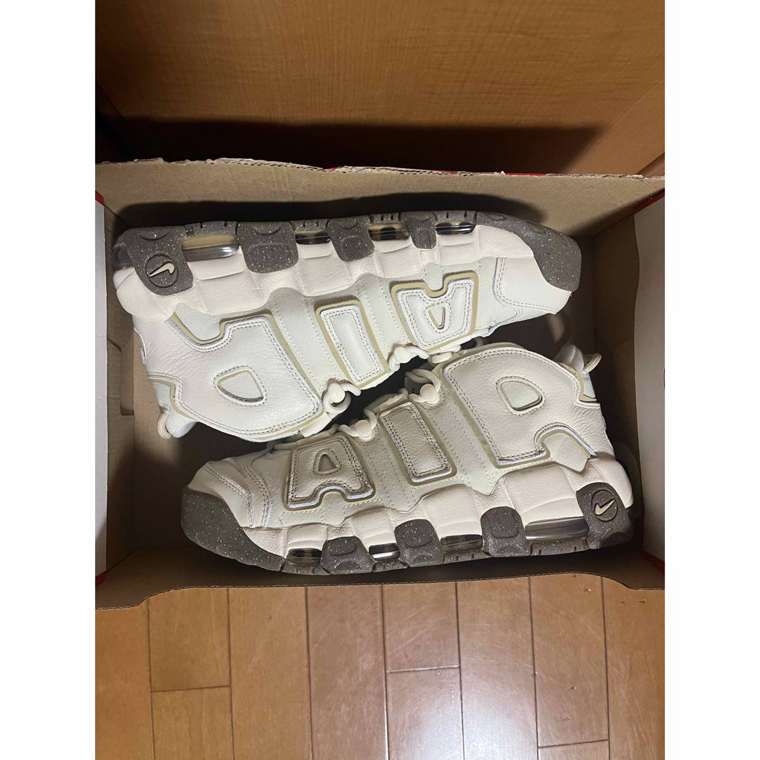 NIKE(ナイキ)のNIKE AIR MORE UPTEMPO '96 COCONUT 27.5㎝ メンズの靴/シューズ(スニーカー)の商品写真