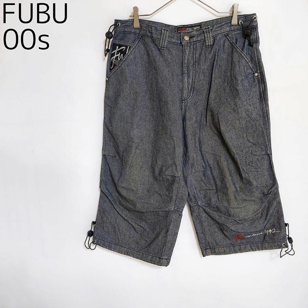 FUBU(フブ)の00s FUBU フブ ロゴ刺繍ワイドバギーデニム クロップド XL グレー 白 メンズのパンツ(デニム/ジーンズ)の商品写真