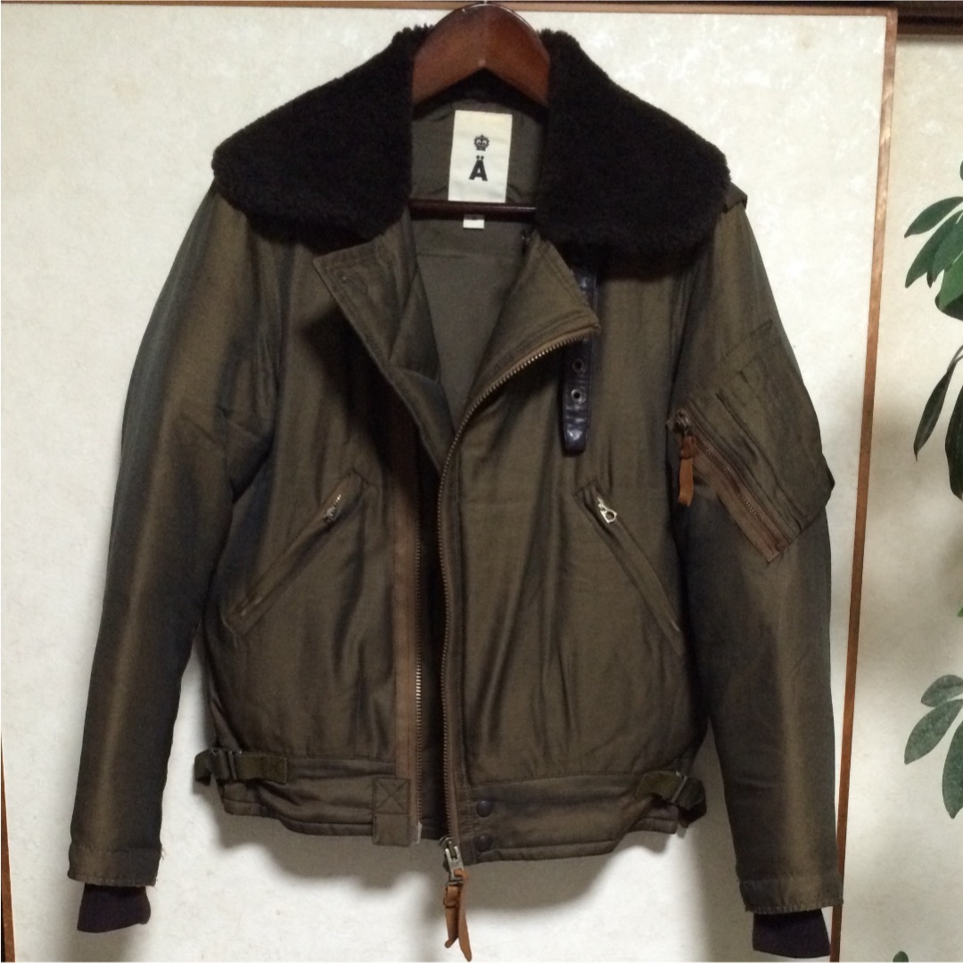 【A】フライトジャケット　シルク地　ダウン メンズのジャケット/アウター(フライトジャケット)の商品写真