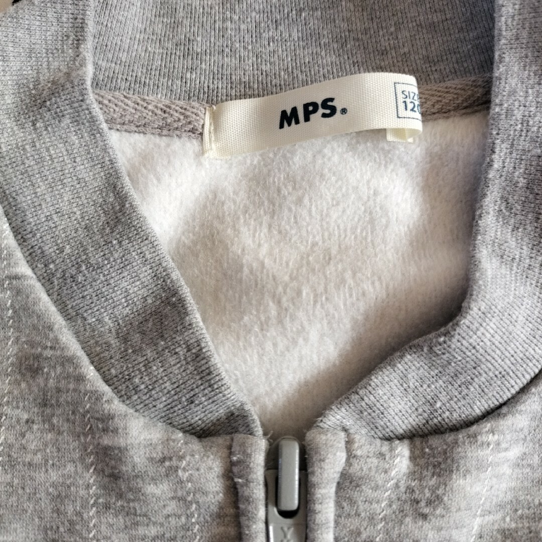 MPS(エムピーエス)の120サイズ MPS ブルゾン　ジャンバー キッズ/ベビー/マタニティのキッズ服男の子用(90cm~)(ジャケット/上着)の商品写真