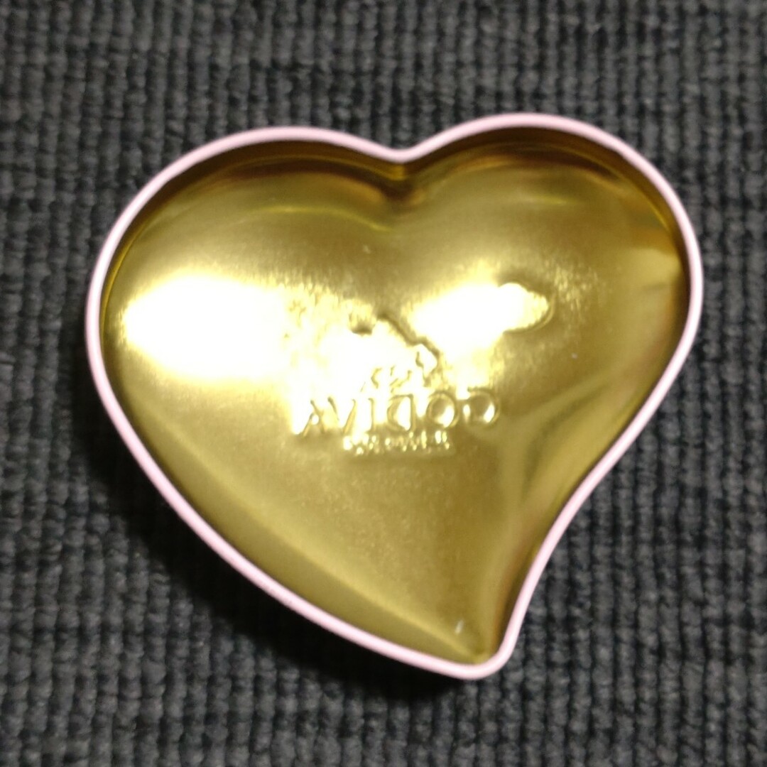 GODIVA(ゴディバ)のGODIVA　空缶 インテリア/住まい/日用品のキッチン/食器(容器)の商品写真