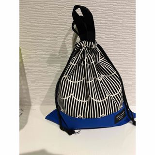 ハンドメイド☆体操服袋☆波ボーダー×青(外出用品)