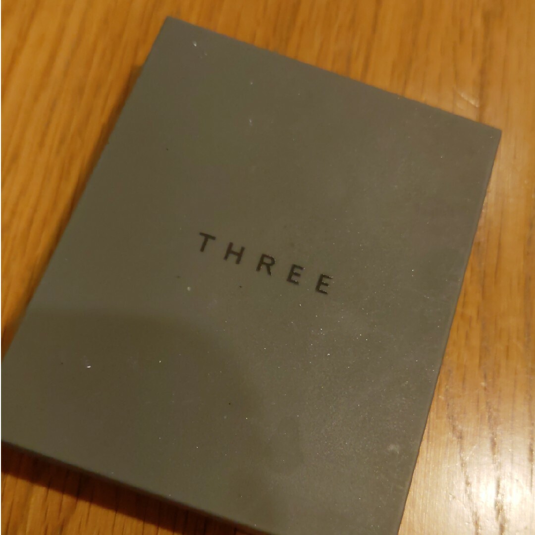 THREE(スリー)のTHREE シマリンググローデュオ01 コスメ/美容のベースメイク/化粧品(フェイスカラー)の商品写真