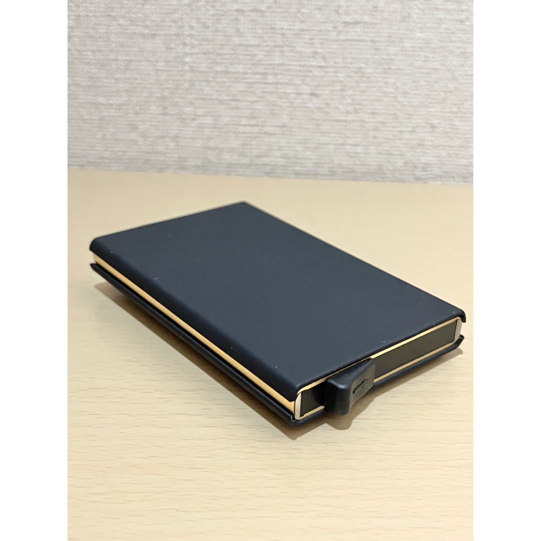 システムカードケース　マネークリップ　カードケース　ブラック メンズのファッション小物(マネークリップ)の商品写真