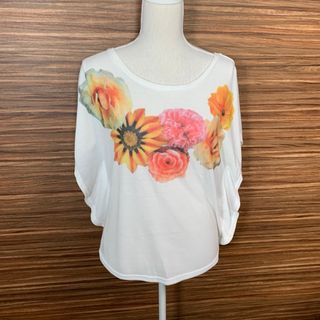 ブージュルード(Bou Jeloud)のブージュルード Tシャツ フリーサイズ 白 ホワイト 半袖 花柄 大きめ(Tシャツ(半袖/袖なし))