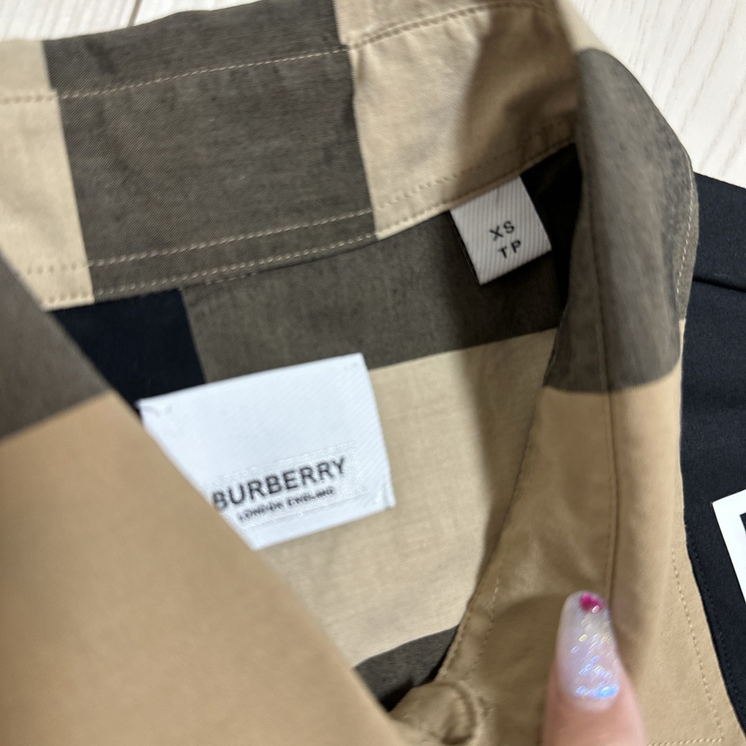 BURBERRY(バーバリー)のBURBERRY チェック柄シャツ 美品 レディースのトップス(シャツ/ブラウス(長袖/七分))の商品写真