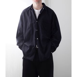 コモリ(COMOLI)の【COMOLI】ナイロンシルク中綿 シャツジャケット　SIZE1(シャツ)