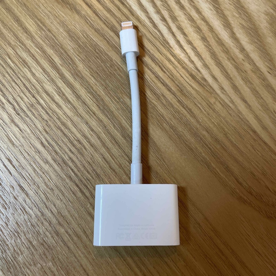 Apple Lightning - Digital AVアダプタ　HDMI スマホ/家電/カメラのテレビ/映像機器(映像用ケーブル)の商品写真