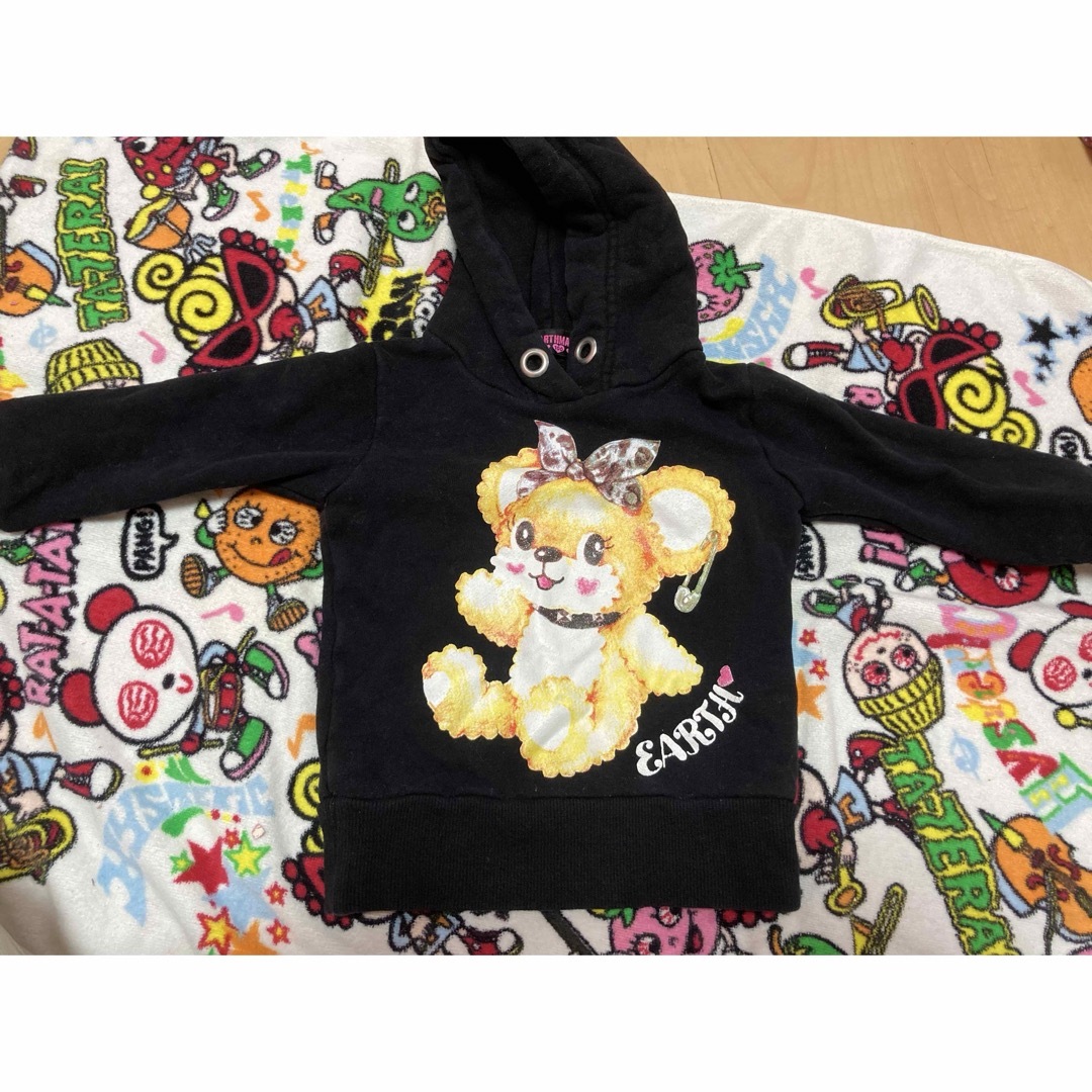 EARTHMAGIC(アースマジック)のEARTHMAGIC トレーナー 100 キッズ/ベビー/マタニティのキッズ服女の子用(90cm~)(Tシャツ/カットソー)の商品写真