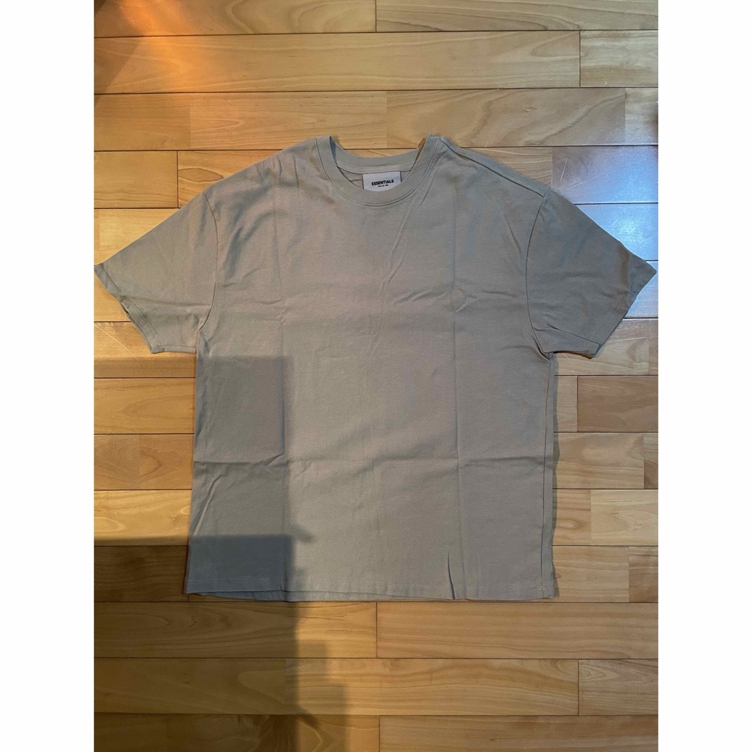 当社の ⭐️ESSENTIALS エッセンシャルズ⭐️Fear Of God Tシャツ