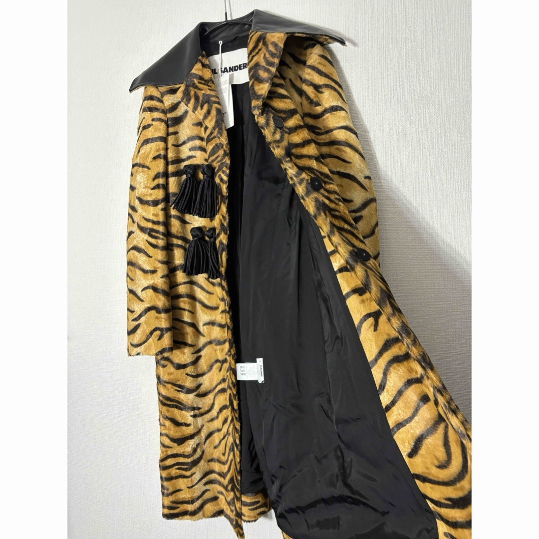 Jil Sander(ジルサンダー)のJIL SANDER 22SS Tiger Print Coat レディースのジャケット/アウター(毛皮/ファーコート)の商品写真