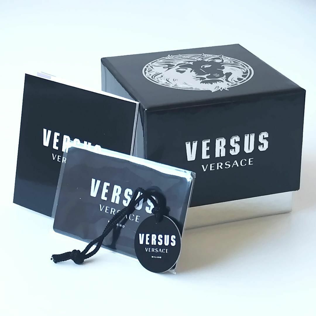VERSUS(ヴェルサス)のブラック/ガンメタル新品VERSUS VERSACEかっこいいメンズ腕時計 箱付 メンズの時計(腕時計(アナログ))の商品写真