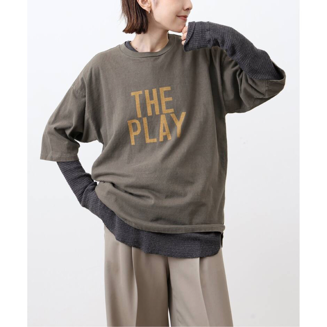 L'Appartement DEUXIEME CLASSE(アパルトモンドゥーズィエムクラス)のREMI RELIEF/レミレリーフ　THE PLAY7ブソデTシャツ レディースのトップス(Tシャツ(長袖/七分))の商品写真