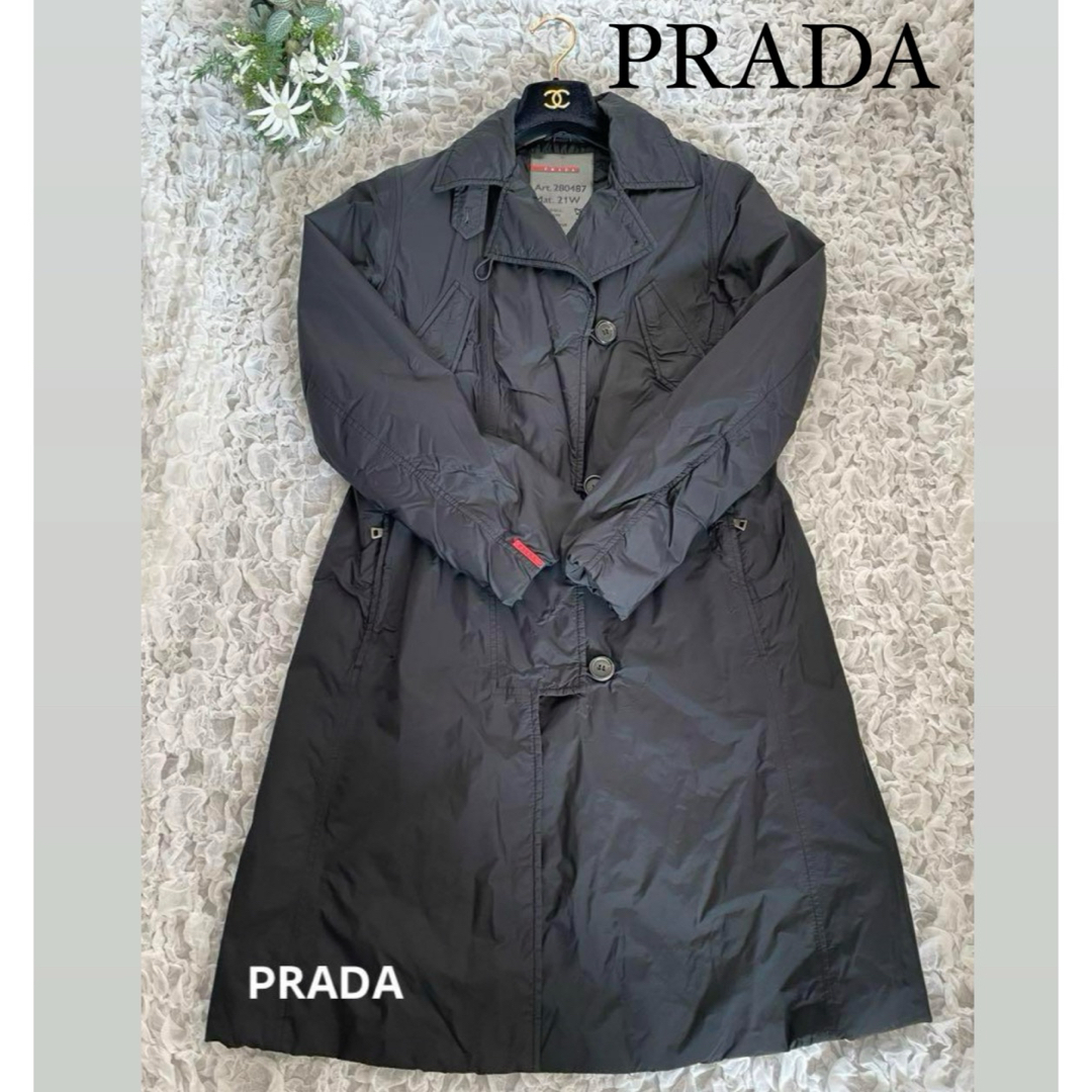 PRADA(プラダ)のプラダ コート ダウン レディースのジャケット/アウター(ダウンコート)の商品写真