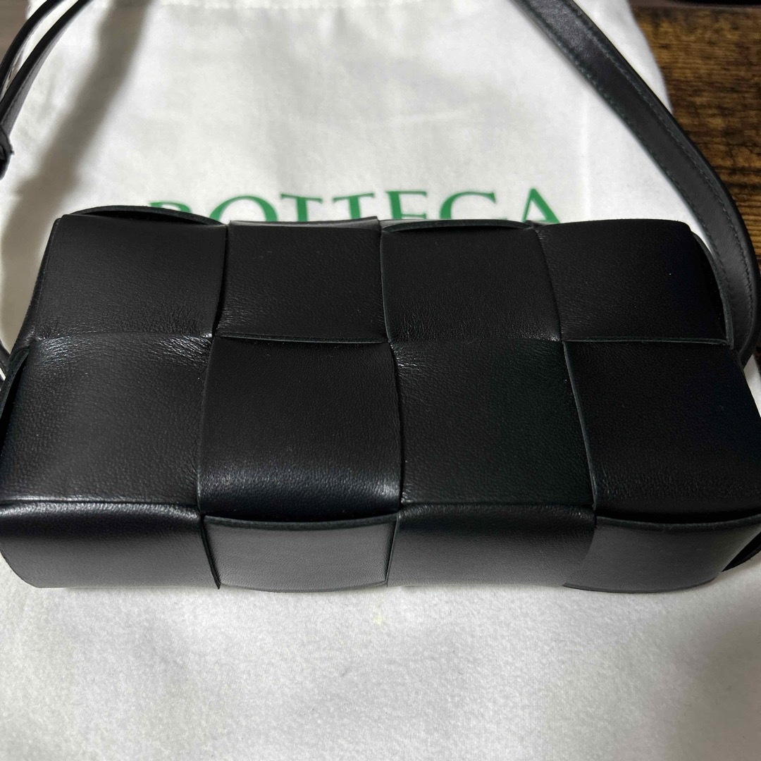 Bottega Veneta(ボッテガヴェネタ)のカセット ミニ クロスボディバッグ レディースのバッグ(ショルダーバッグ)の商品写真