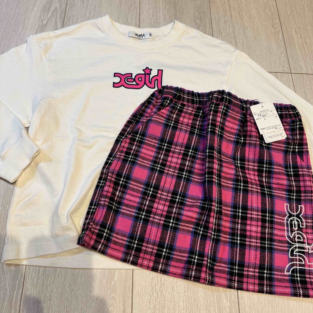 X-girl Stages(エックスガールステージス)のエックスガール　ロゴ　カットソー　スカート　120セット キッズ/ベビー/マタニティのキッズ服女の子用(90cm~)(スカート)の商品写真