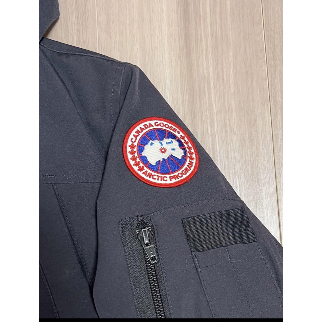 CANADA GOOSE(カナダグース)のCANADAGOOSE カナダグース ダウンジャケット 濃紺 ネイビー XS レディースのジャケット/アウター(ダウンジャケット)の商品写真