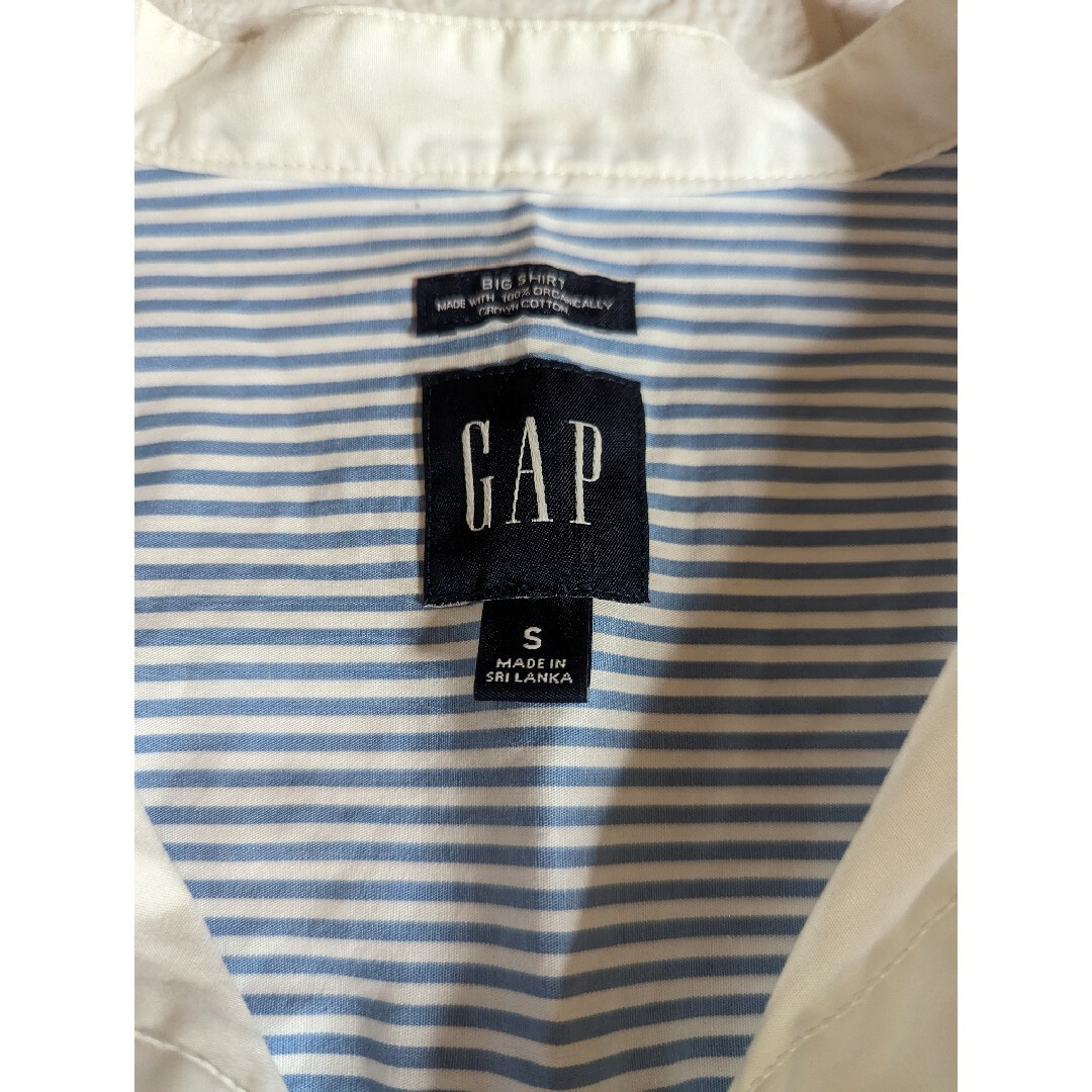 GAP(ギャップ)の匿名配送＊GAP（ビッグシャツ）ゆったり大きい（コットン100）レディースシャツ レディースのトップス(シャツ/ブラウス(長袖/七分))の商品写真