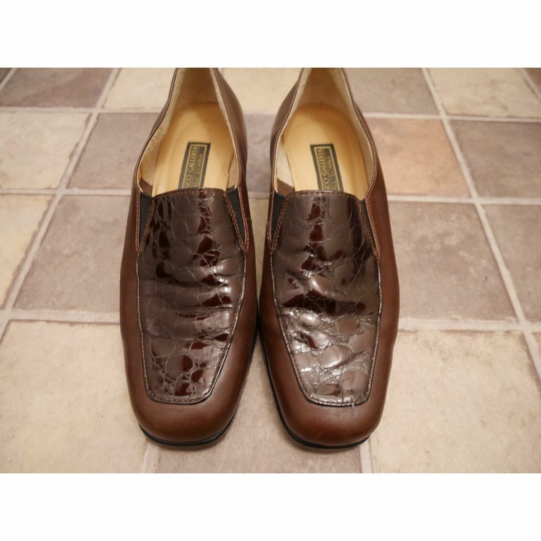 ブラウン　ヒールローファー パンプス レディースの靴/シューズ(ハイヒール/パンプス)の商品写真