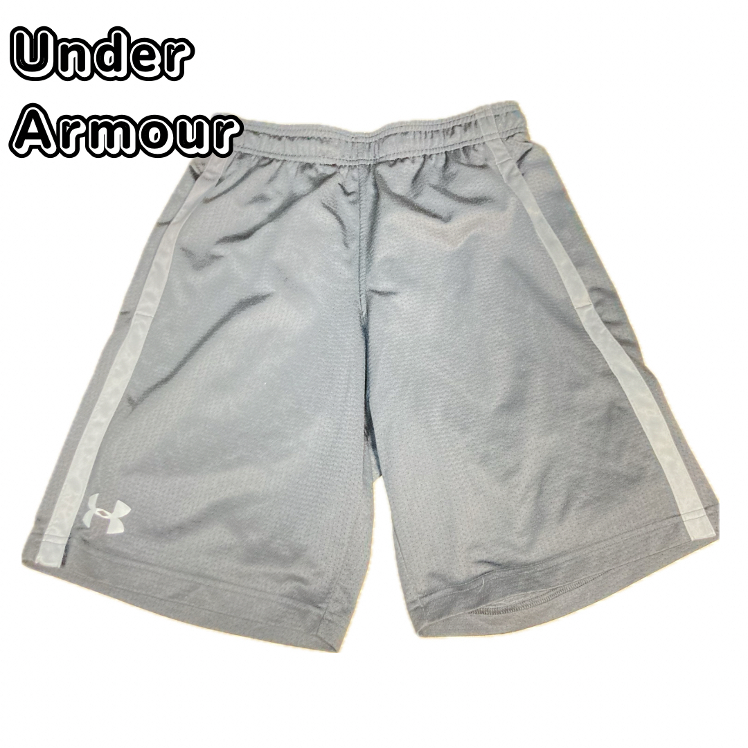 UNDER ARMOUR(アンダーアーマー)のアンダーアーマー　ショートパンツ　ジャージ　スポーツ　M 黒　美品 メンズのパンツ(その他)の商品写真