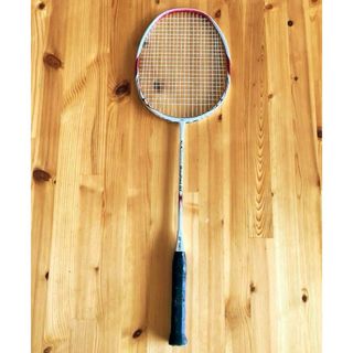 ヨネックス(YONEX)のヨネックス　バドミントンラケット　マッスルパワー10 白赤×黒 初級者向き(バドミントン)