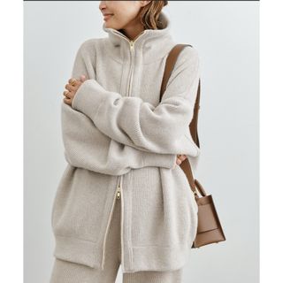 ドゥーズィエムクラス(DEUXIEME CLASSE)のOLBIA LONGZIP ブルゾン ベージュ(ニット/セーター)