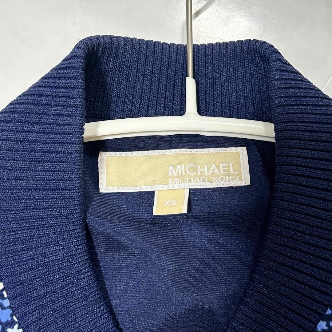 Michael Kors(マイケルコース)の新品同様　MICHAEL KORSフラワー ブルゾン ジャケット  レディースのジャケット/アウター(ブルゾン)の商品写真