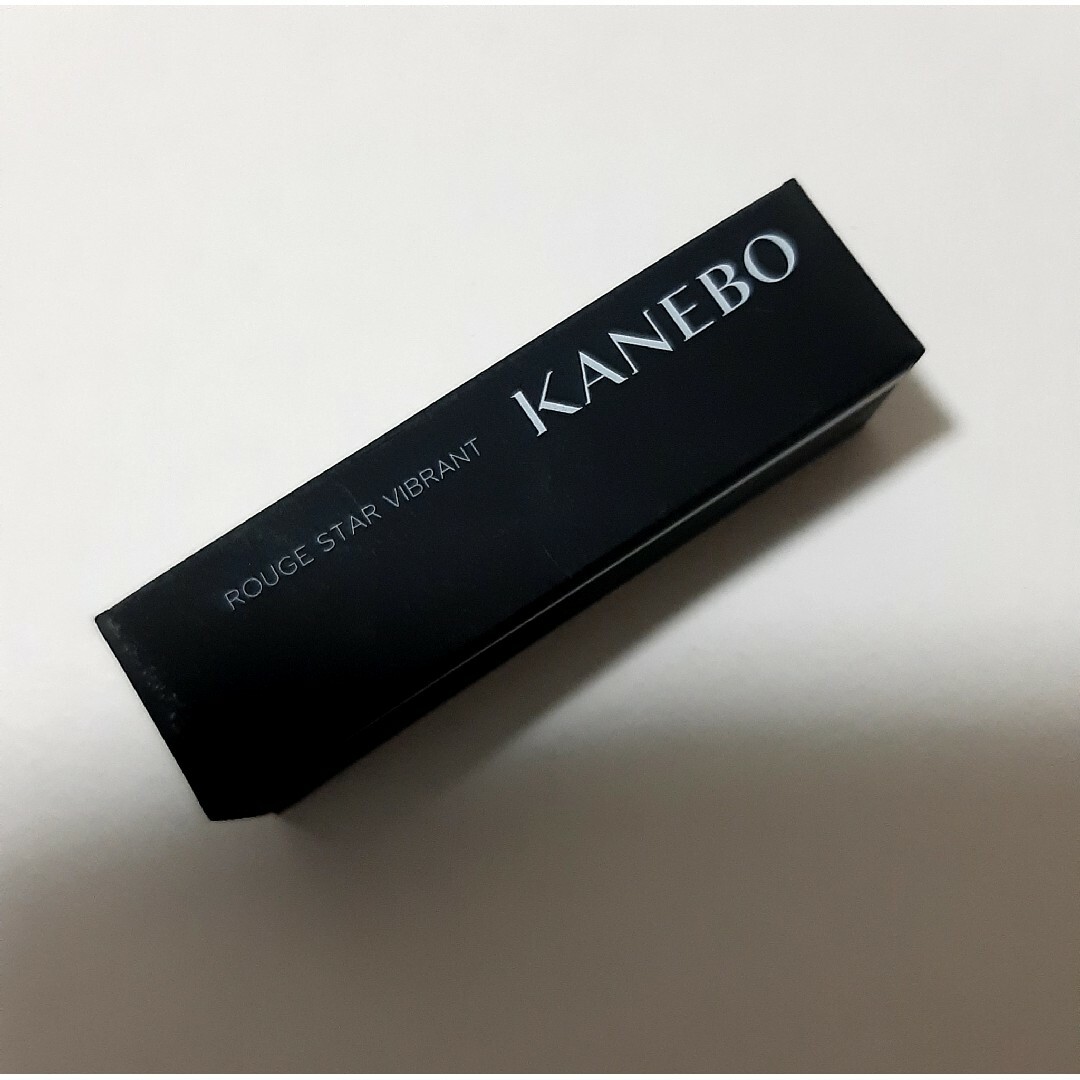 Kanebo(カネボウ)の新品未開封 KANEBO ルージュスターヴァイブラントV04 コアレッド コスメ/美容のベースメイク/化粧品(口紅)の商品写真