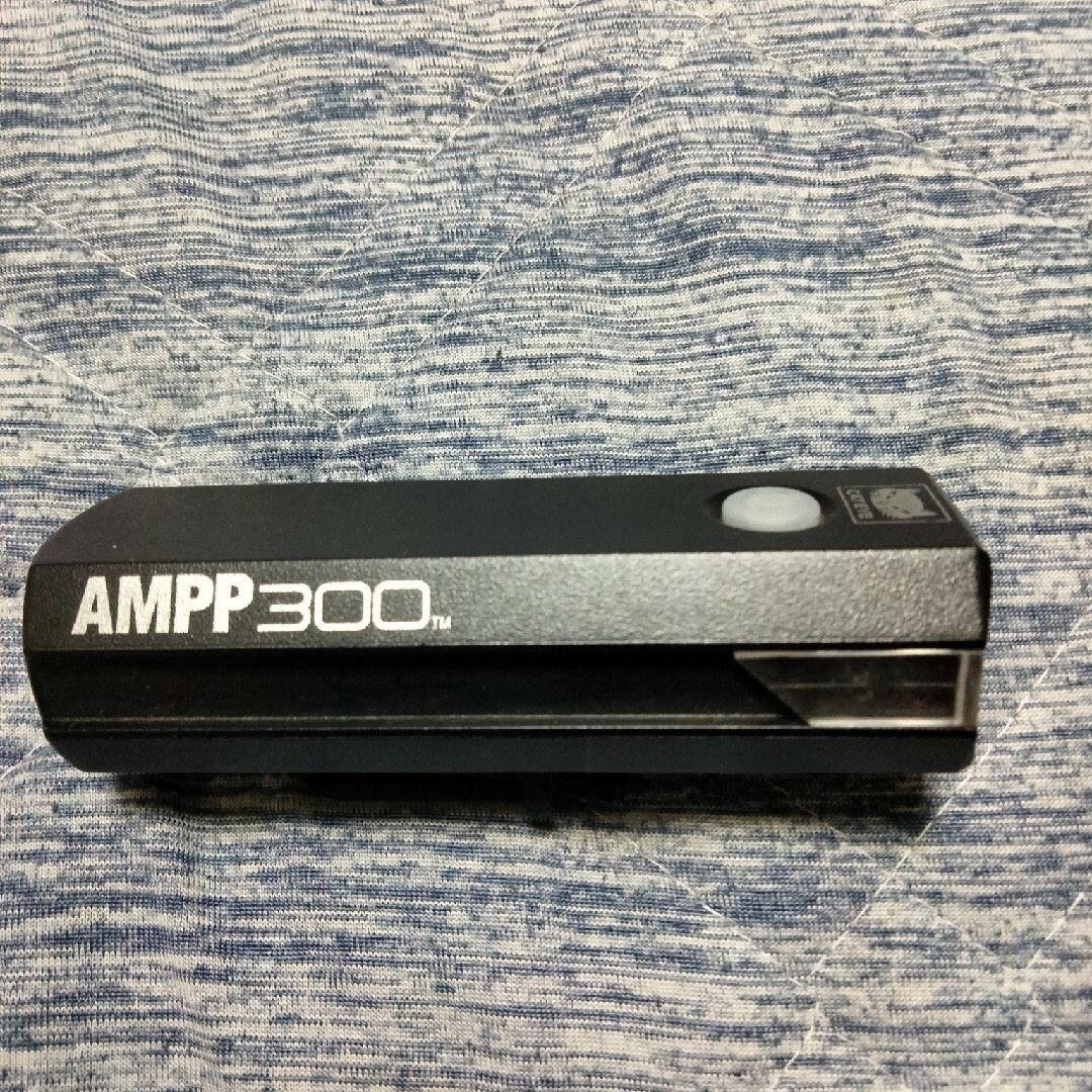 CATEYE(キャットアイ)のCATEYE AMPP300. 自転車フロントライト エンタメ/ホビーのコレクション(その他)の商品写真