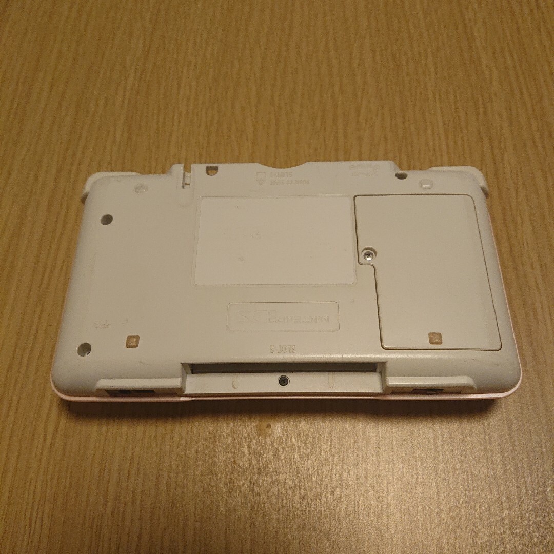 ニンテンドーDS(ニンテンドーDS)のNintendo DS 動作品  ピンク エンタメ/ホビーのゲームソフト/ゲーム機本体(携帯用ゲーム機本体)の商品写真