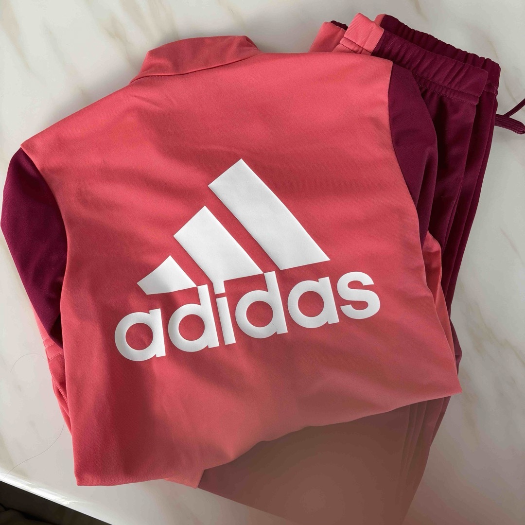 adidas(アディダス)のadidas アディダス　子供　トラックスーツ　ジャージ　上下 キッズ/ベビー/マタニティのキッズ服女の子用(90cm~)(その他)の商品写真