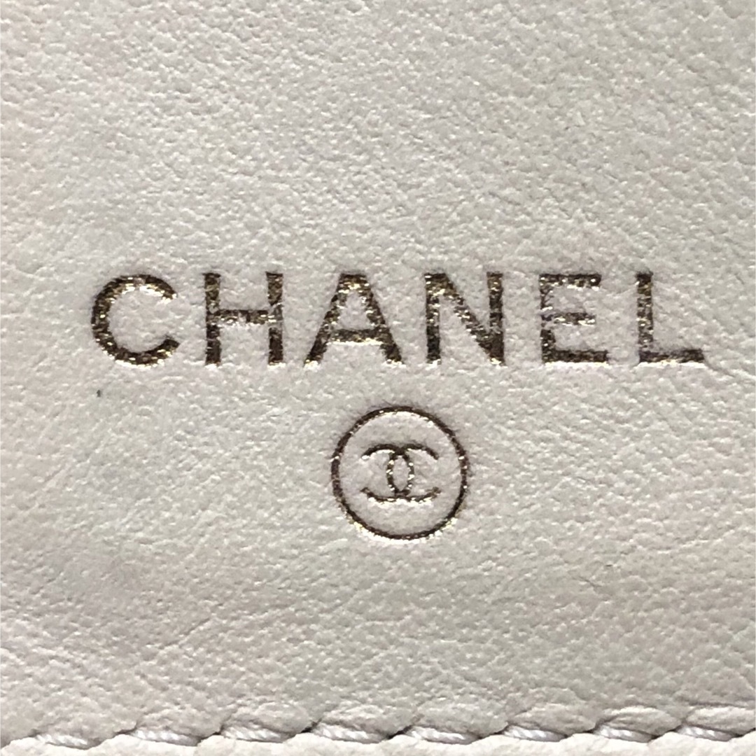 CHANEL(シャネル)の【希少】CHANEL シャネル キャビアスキン マトラッセ 3つ折り財布  レディースのファッション小物(財布)の商品写真