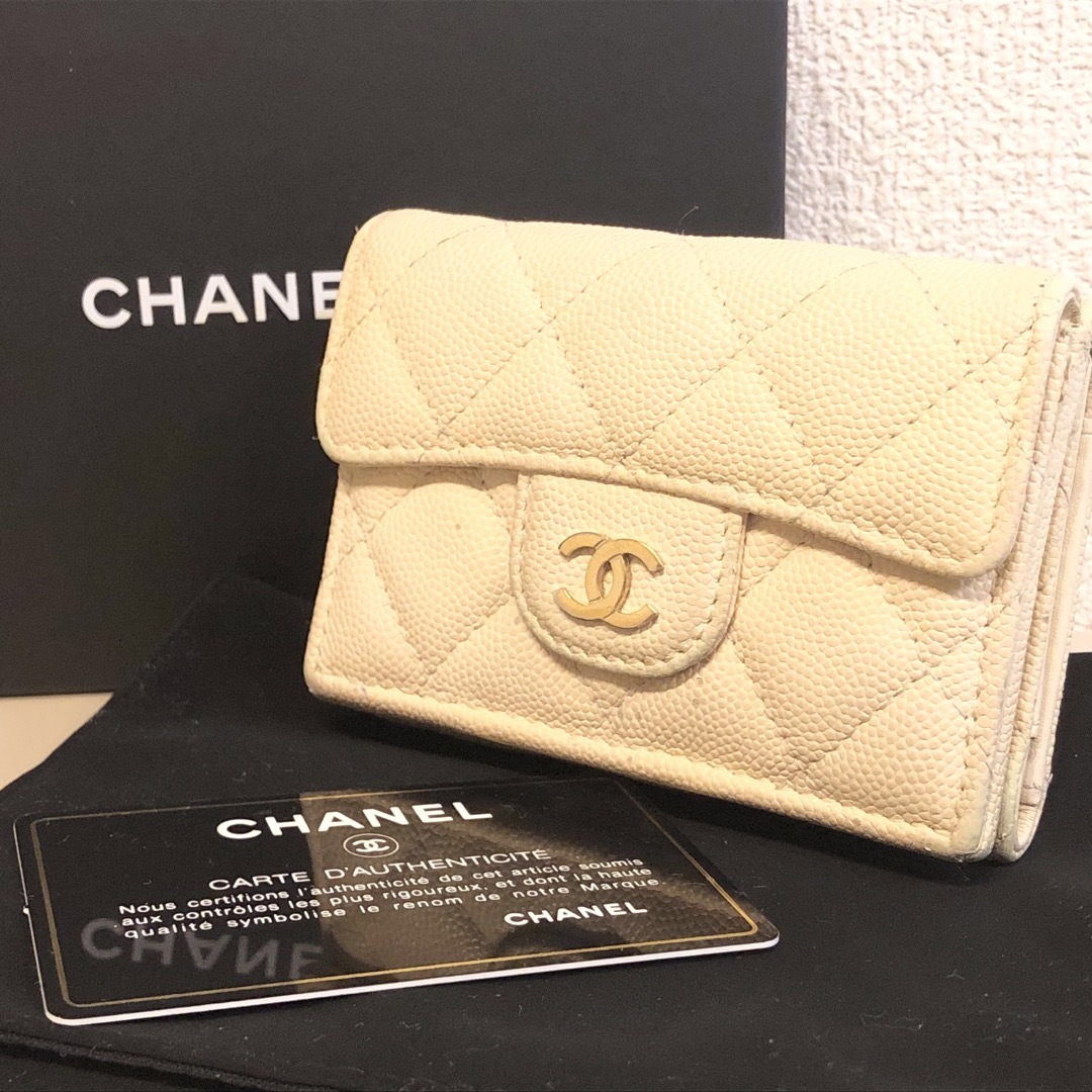 CHANEL(シャネル)の【希少】CHANEL シャネル キャビアスキン マトラッセ 3つ折り財布  レディースのファッション小物(財布)の商品写真