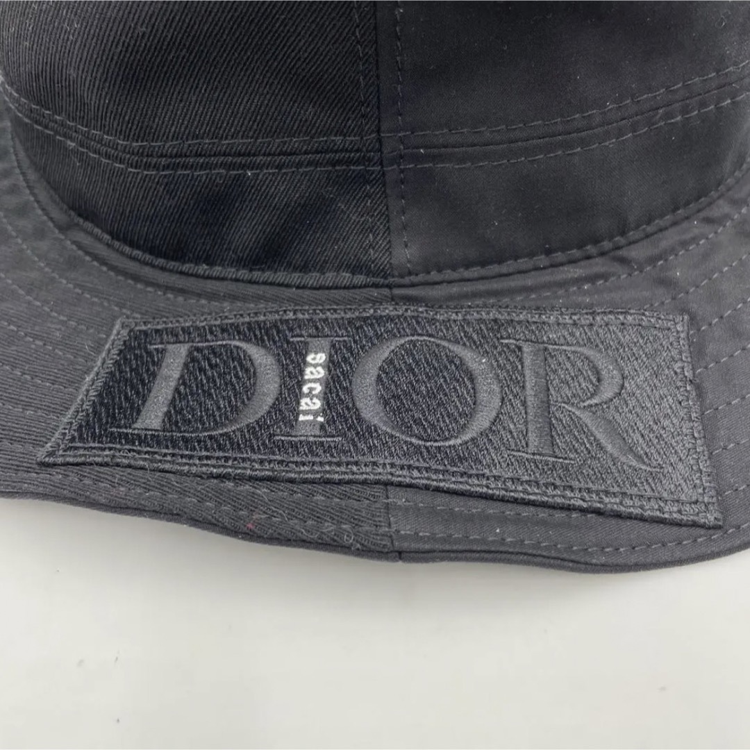 sacai(サカイ)のDIOR×sacai ハット コラボ ロゴ バケット ブラック メンズの帽子(ハット)の商品写真