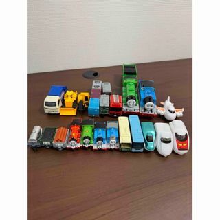 タカラトミー(Takara Tomy)のトミカ　プラレール　トーマス　電車　バス(ミニカー)