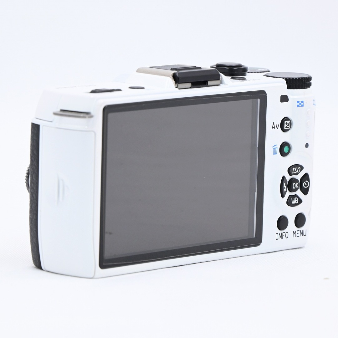 PENTAX(ペンタックス)のPENTAX Q10 ボディ ホワイト/ブラック スマホ/家電/カメラのカメラ(ミラーレス一眼)の商品写真