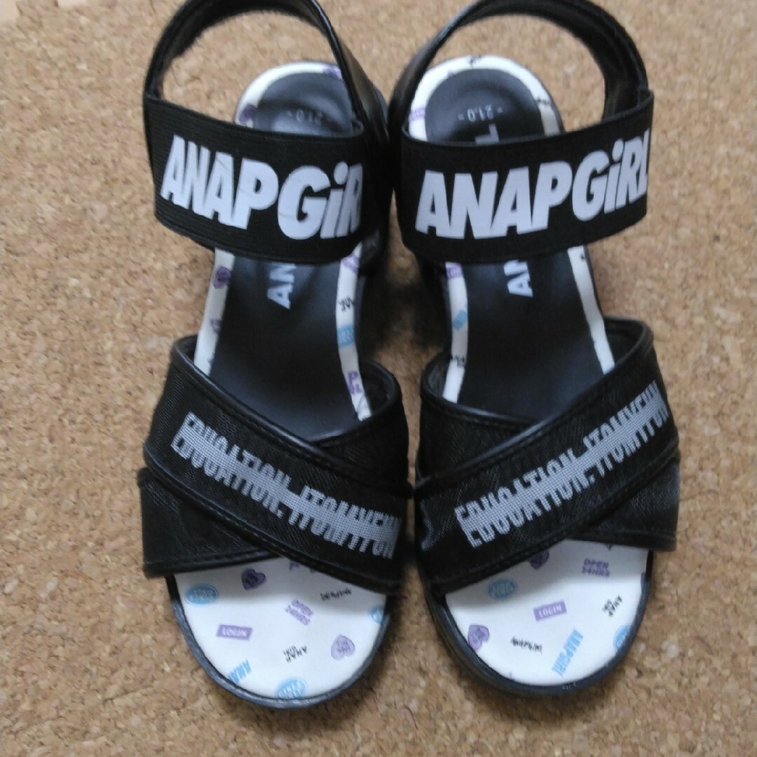 ANAP(アナップ)の最終値下げ　アナップ　サンダル　21 キッズ/ベビー/マタニティのキッズ靴/シューズ(15cm~)(サンダル)の商品写真