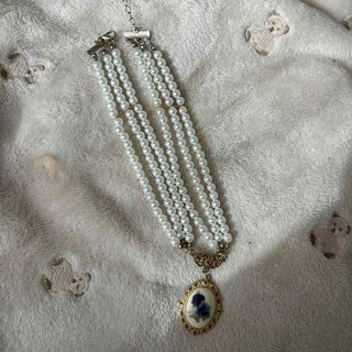 アンアナザーアンジェラス(an another angelus)のローズカボションパールネックレス an another angelus(ネックレス)