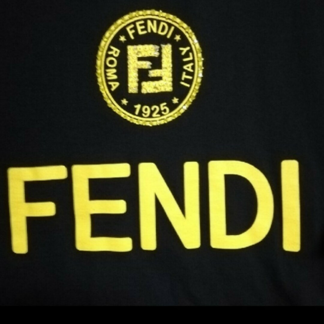 FENDI(フェンディ)のFENDI ロゴ Tシャツ フェンディ レディースのトップス(Tシャツ(半袖/袖なし))の商品写真