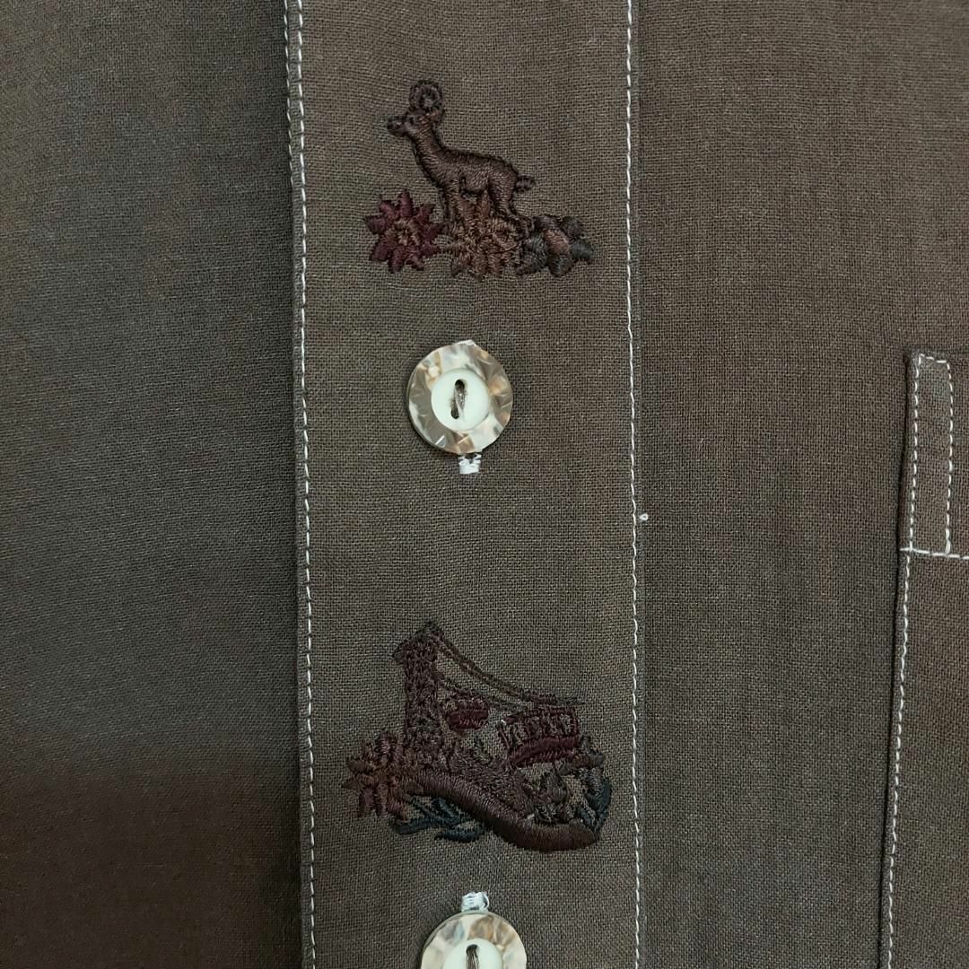 JeanChatel チロリアンシャツ 刺繍ポケット 動物 アニマル XL 茶色 メンズのトップス(シャツ)の商品写真