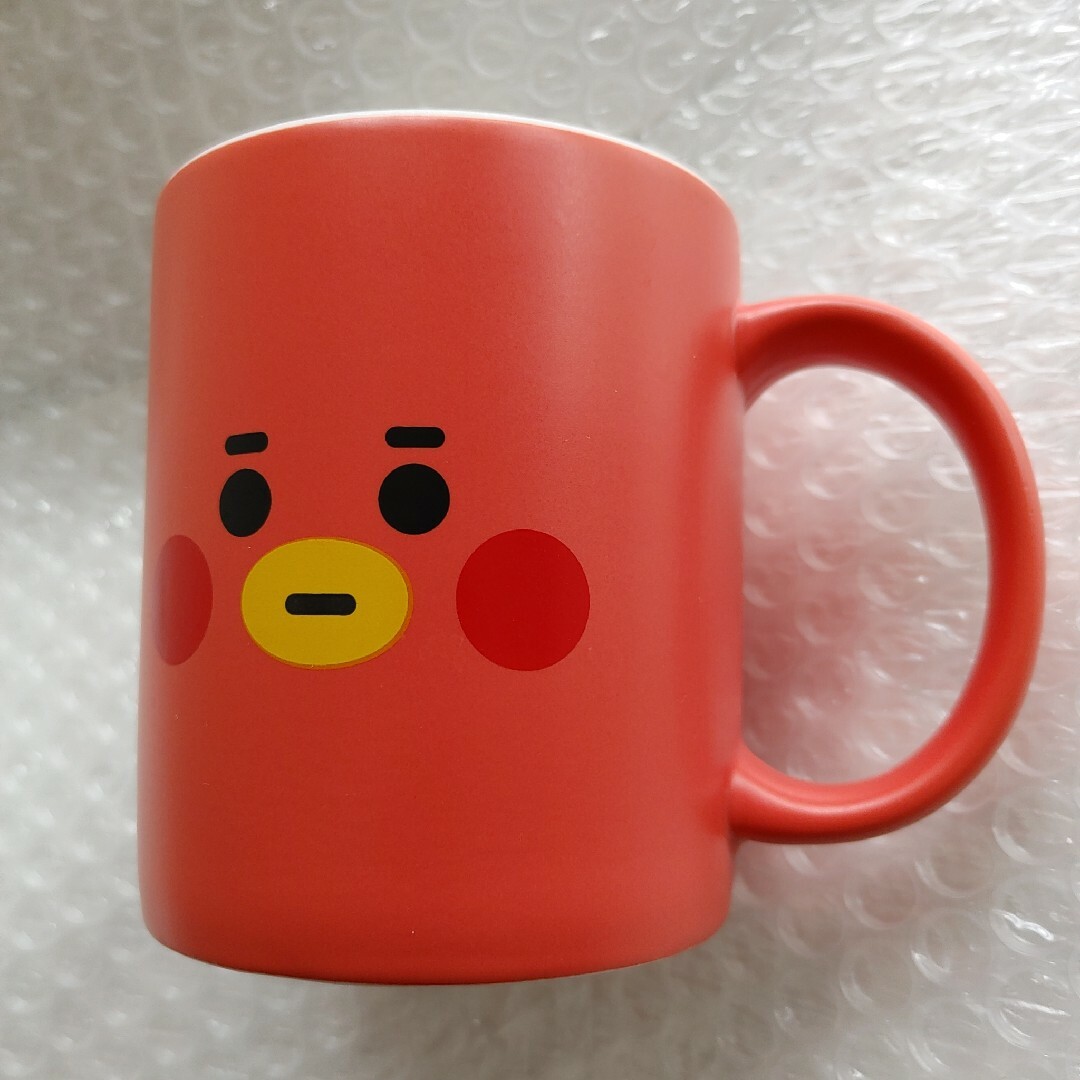 BT21(ビーティーイシビル)の使用済 BT21 TATA ベビーマグカップ インテリア/住まい/日用品のキッチン/食器(グラス/カップ)の商品写真