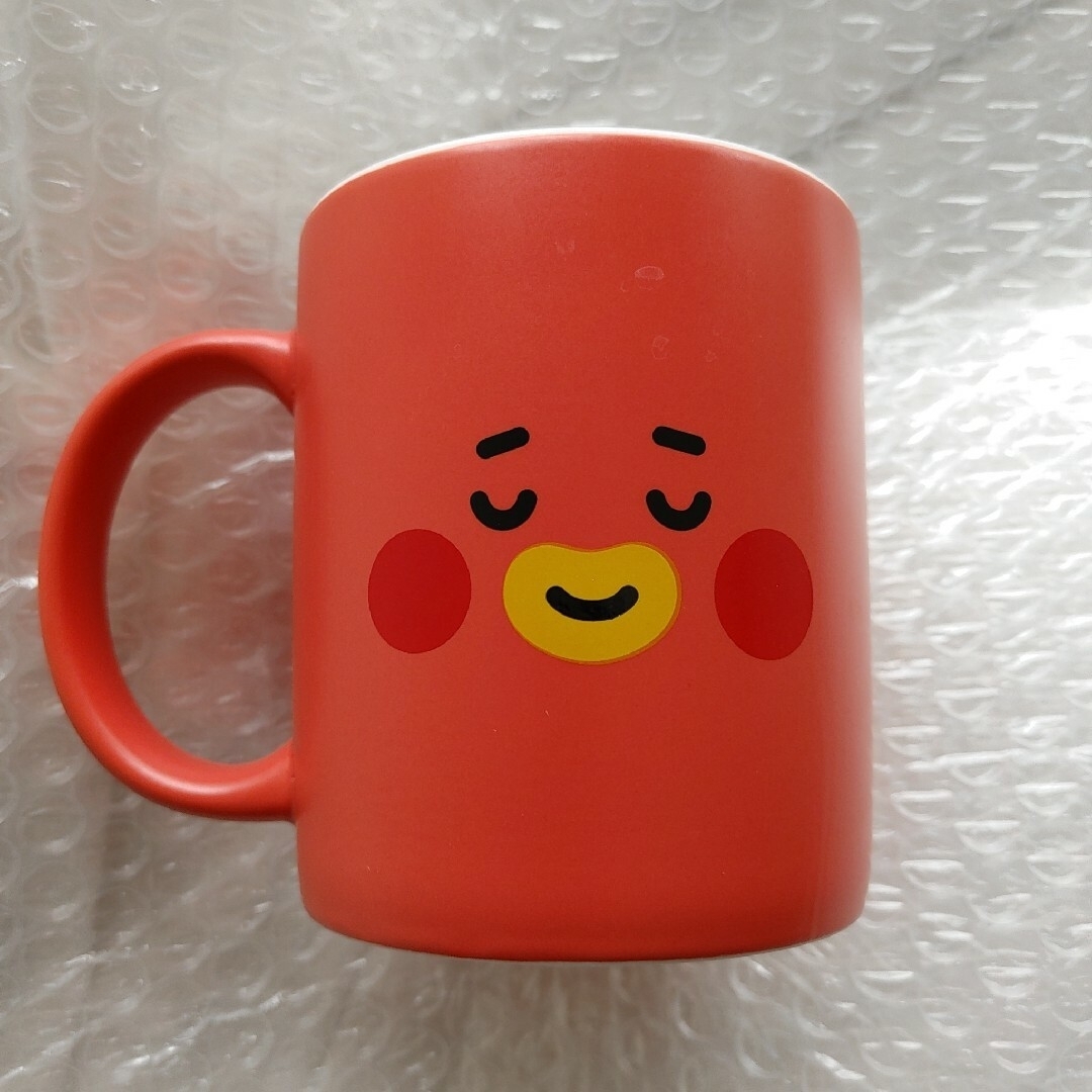 BT21(ビーティーイシビル)の使用済 BT21 TATA ベビーマグカップ インテリア/住まい/日用品のキッチン/食器(グラス/カップ)の商品写真