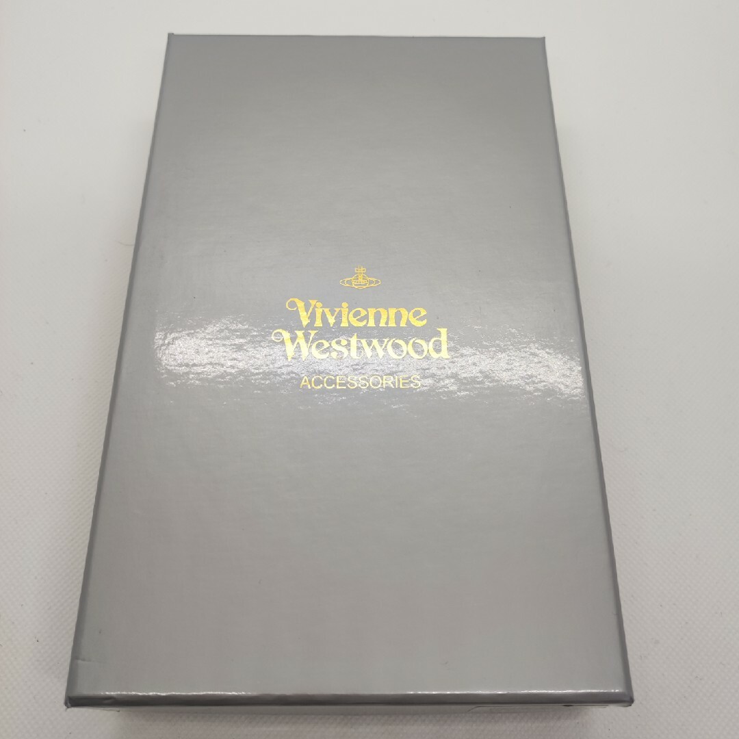 Vivienne Westwood(ヴィヴィアンウエストウッド)のVivienneWestenwood 長財布　青　赤　エナメル レディースのファッション小物(財布)の商品写真