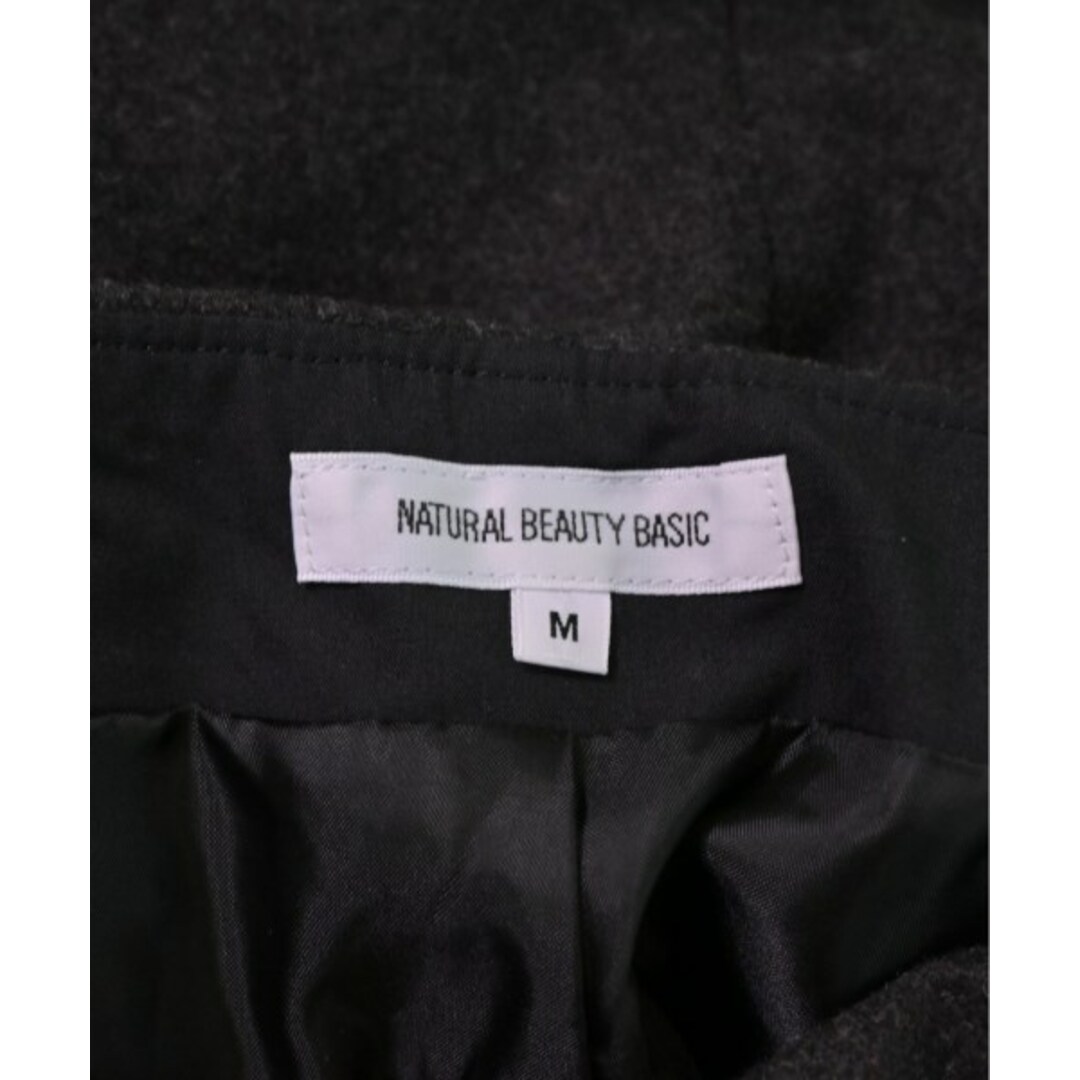 NATURAL BEAUTY BASIC(ナチュラルビューティーベーシック)のNATURAL BEAUTY BASIC ショートパンツ M グレー 【古着】【中古】 レディースのパンツ(ショートパンツ)の商品写真