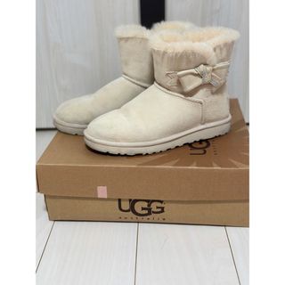 アグオーストラリア(UGG AUSTRALIA)のUGG  アグ ジャッキー ムートンブーツ ショート リボン 24.0cm(ブーツ)