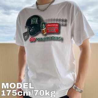 ヘインズ(Hanes)のHanes ヘインズ カレッジプリントTシャツ L アメフト ヘルメット 白(Tシャツ/カットソー(半袖/袖なし))